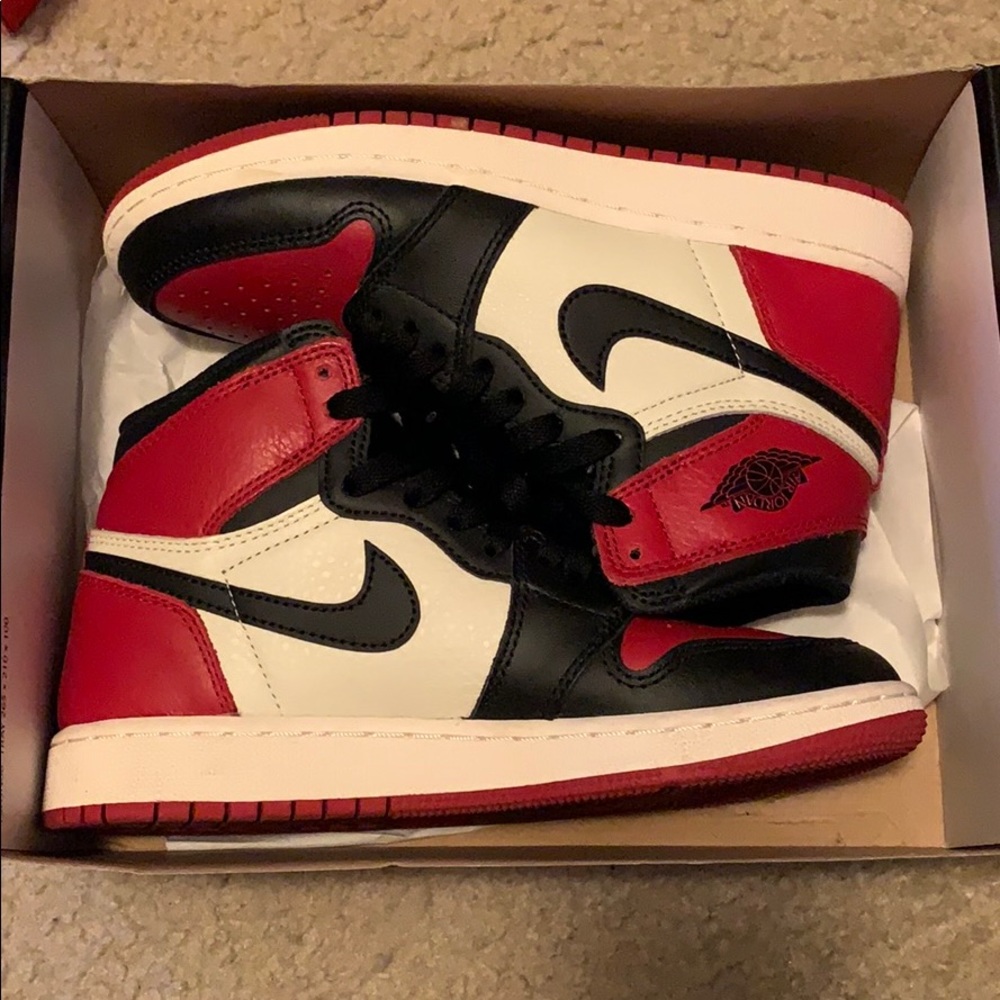 Nike Air Jordan 1 Bred Toe GS